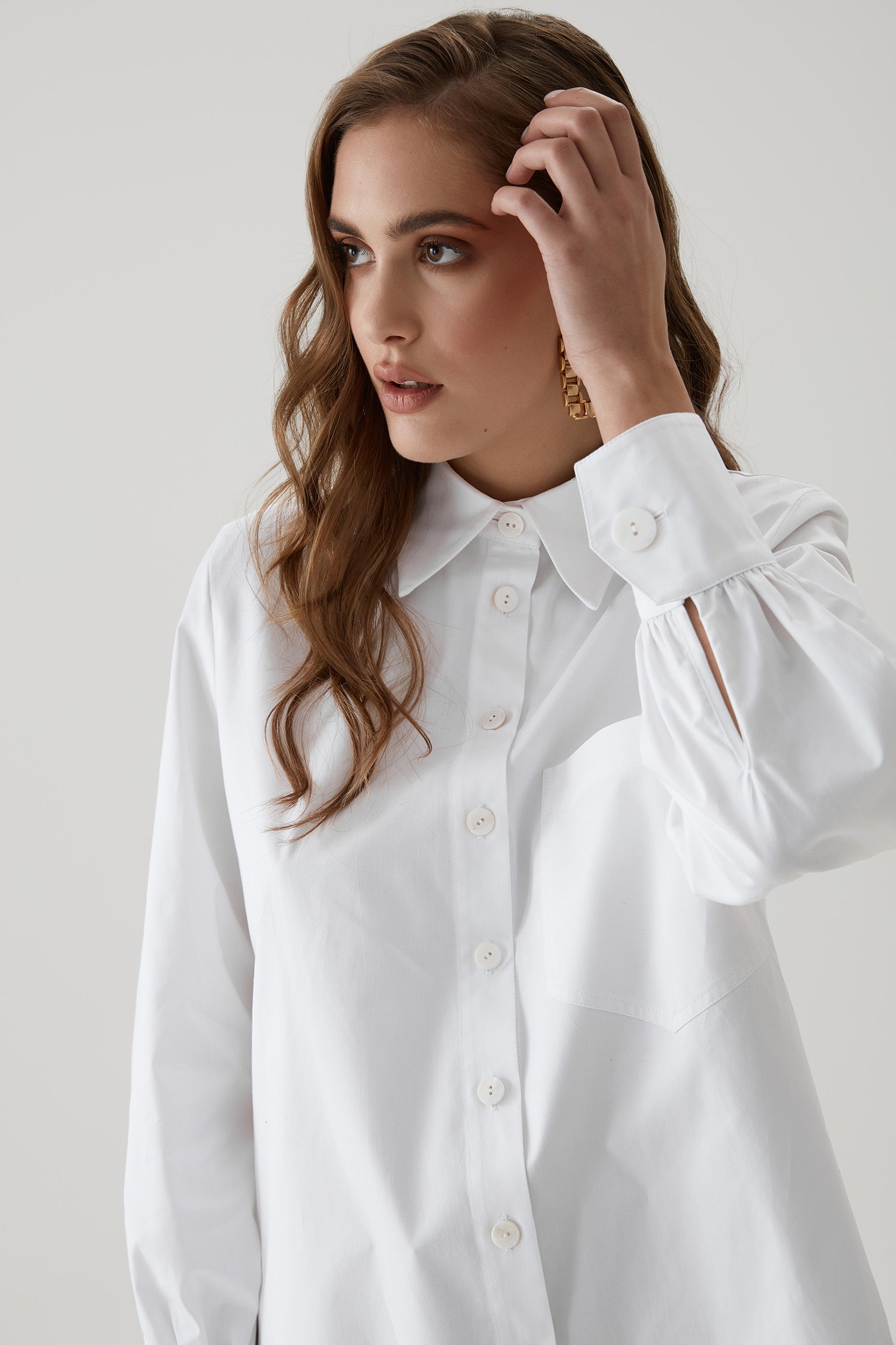 Bishop-sleeved classic white poplin shirt