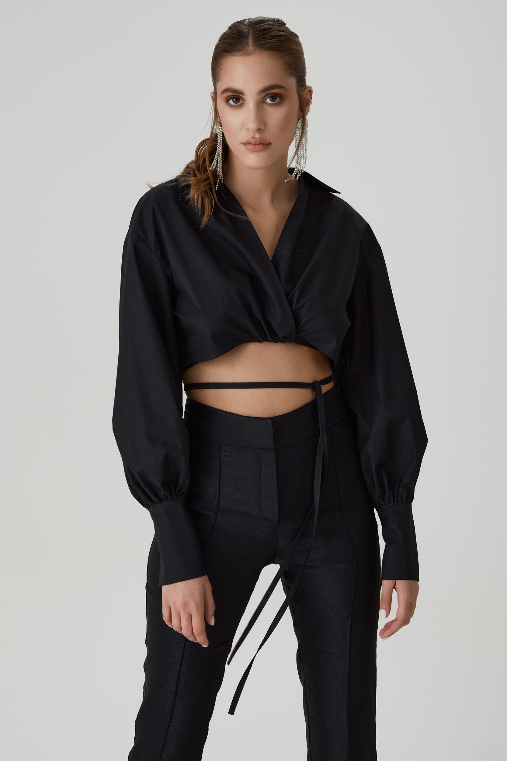 Cropped poplin shirt in black