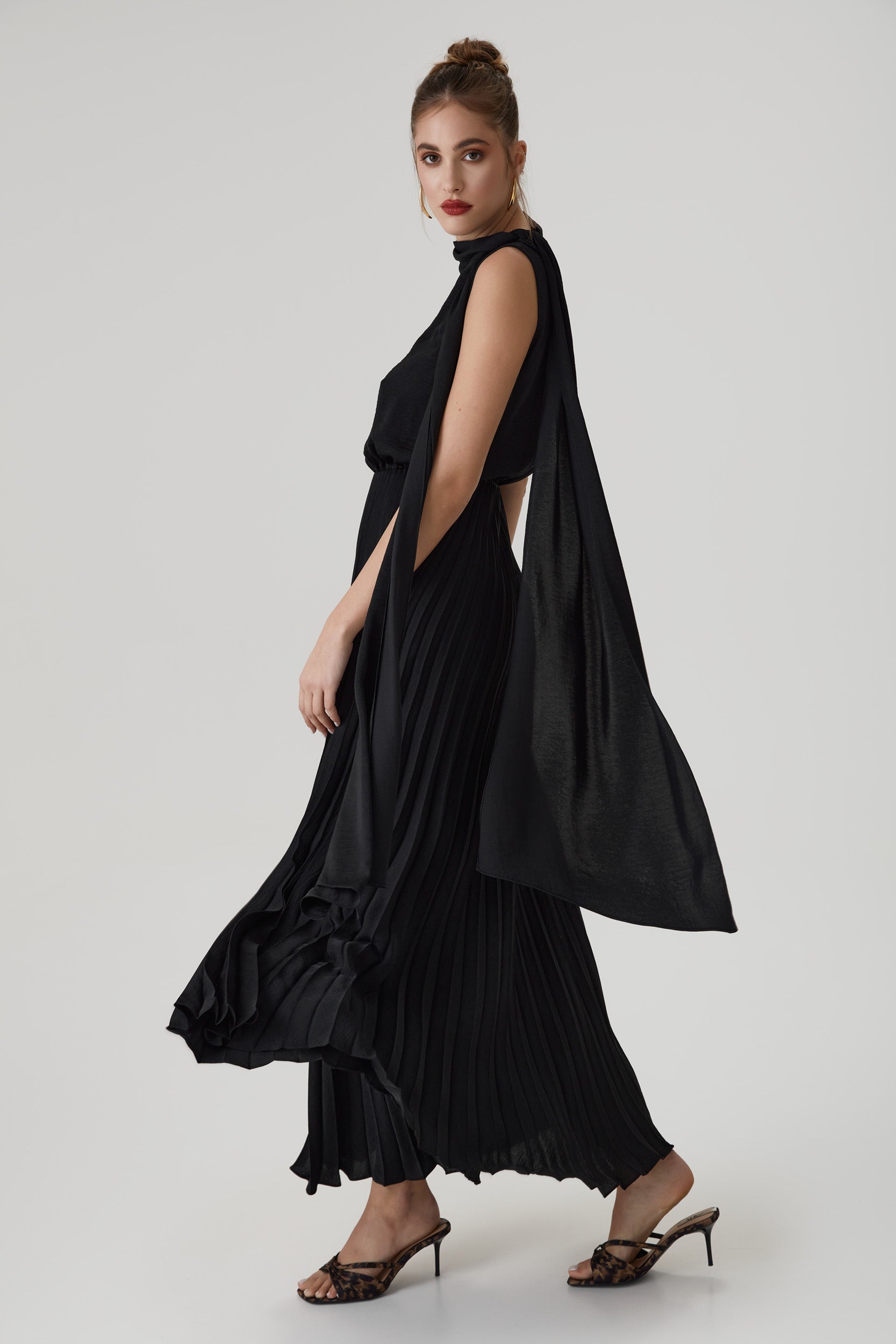 Long pleated tie-neck dress in black