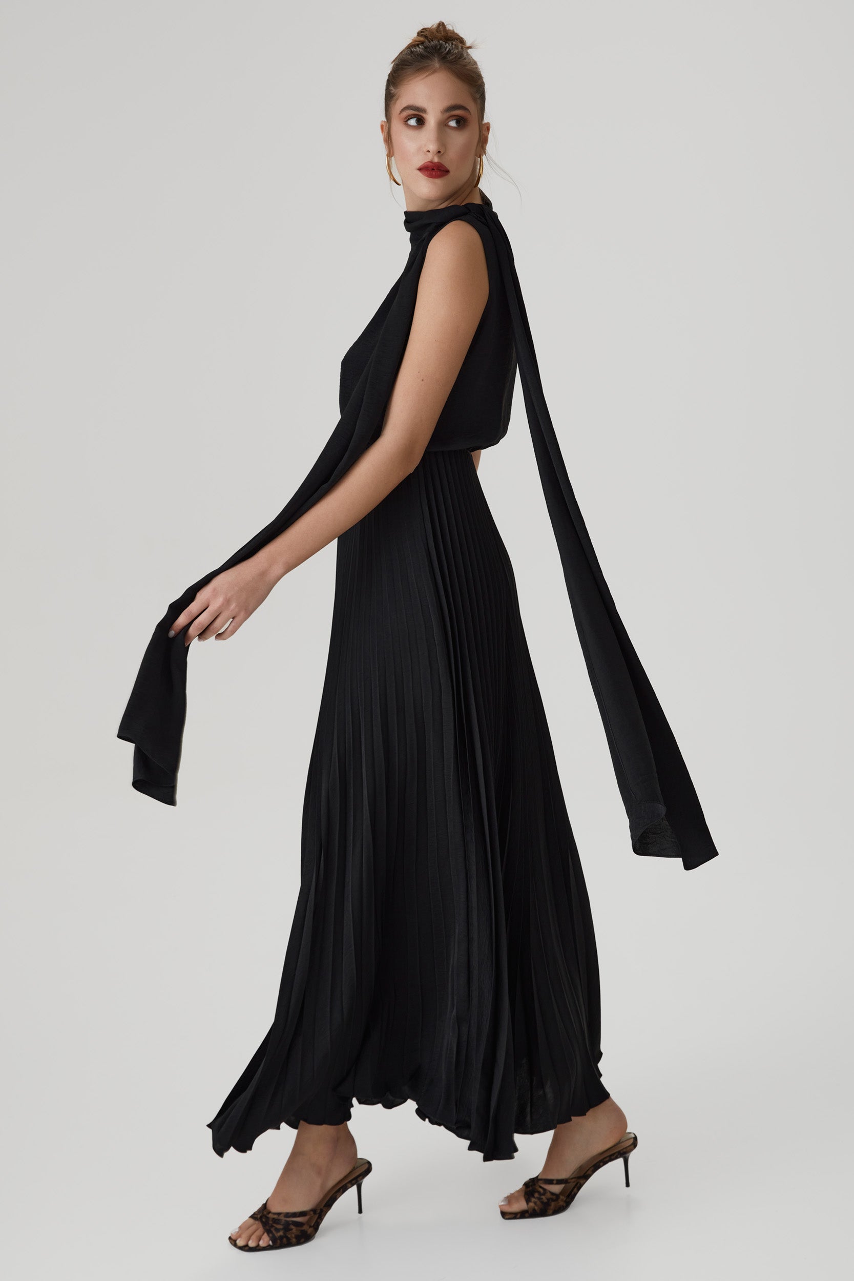 Long pleated tie-neck dress in black