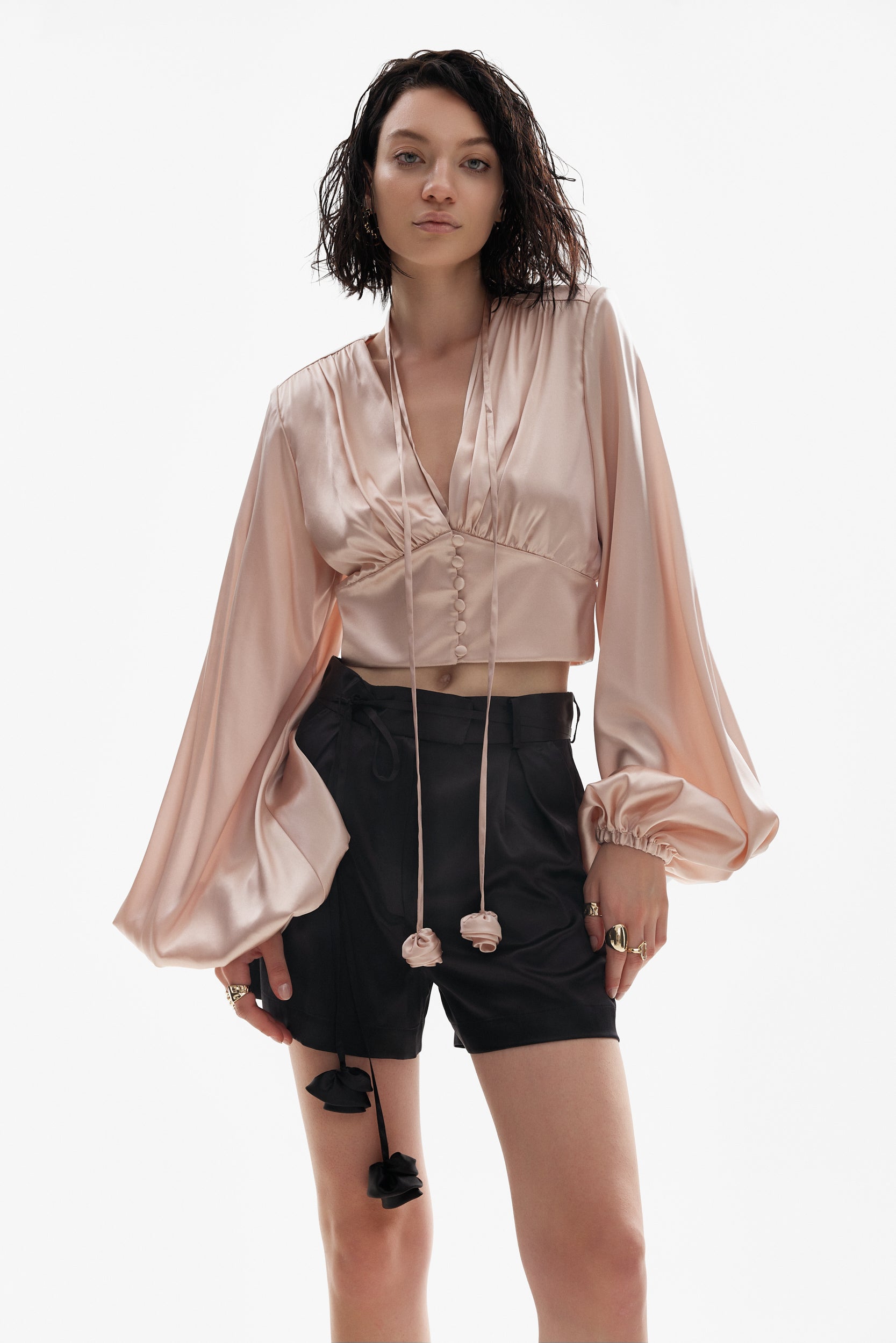 Ample-sleeve satin top in pink