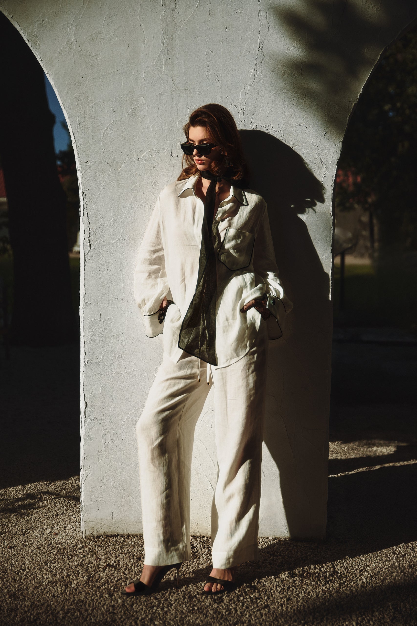 Oversized linen shirt in white