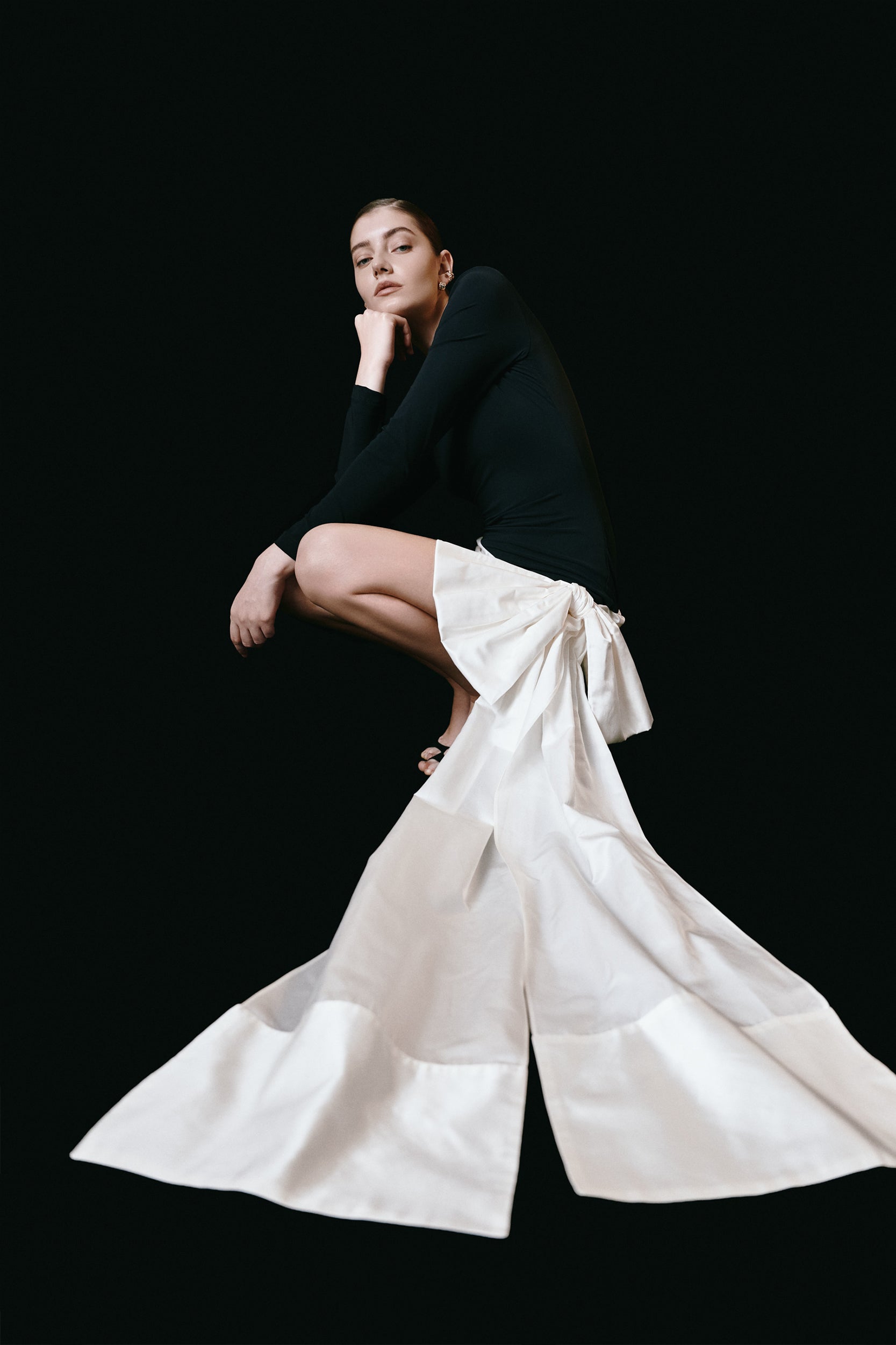 Bow-detail asymmetric mini dress