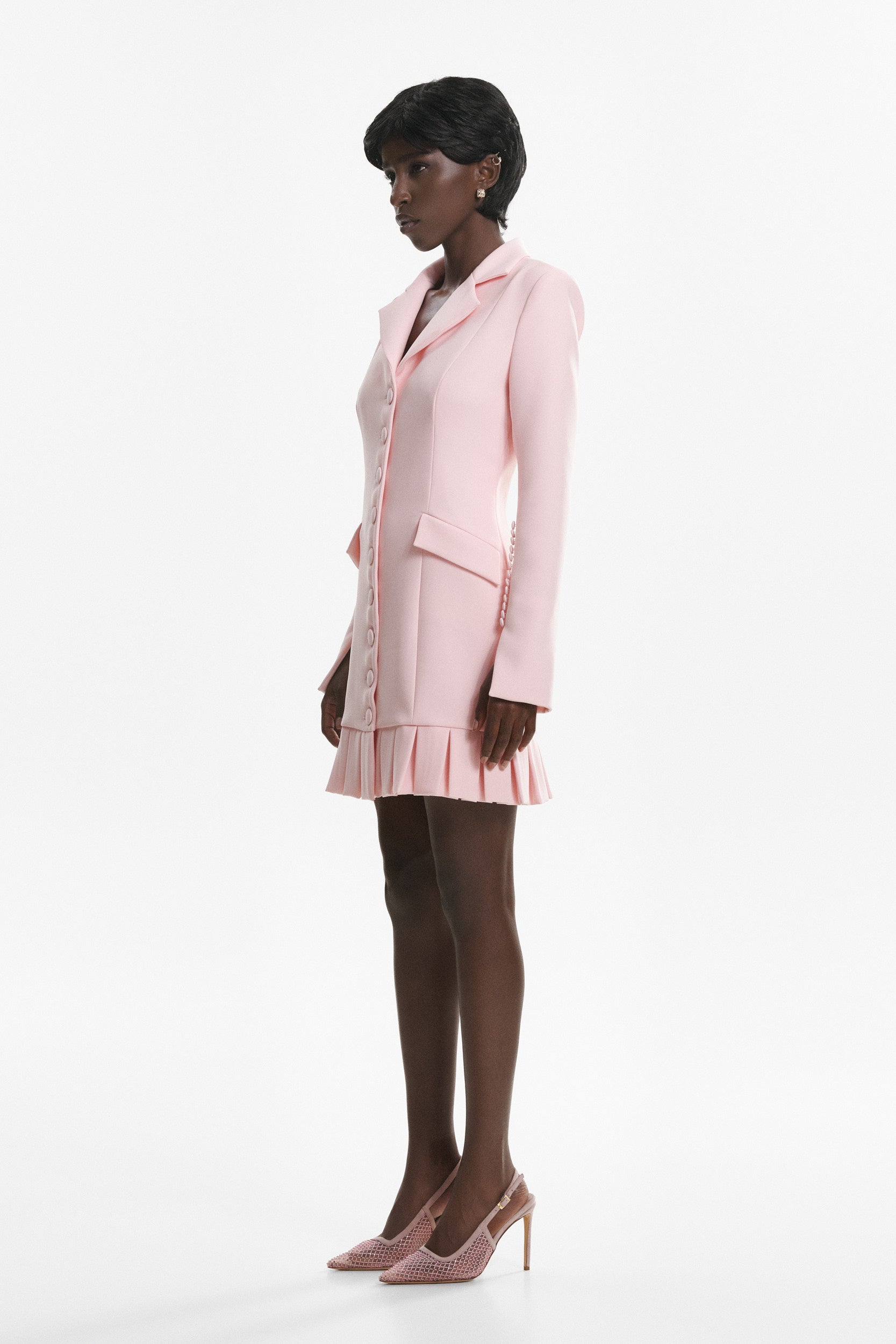 Elegant mini pink dress with buttons and pleats