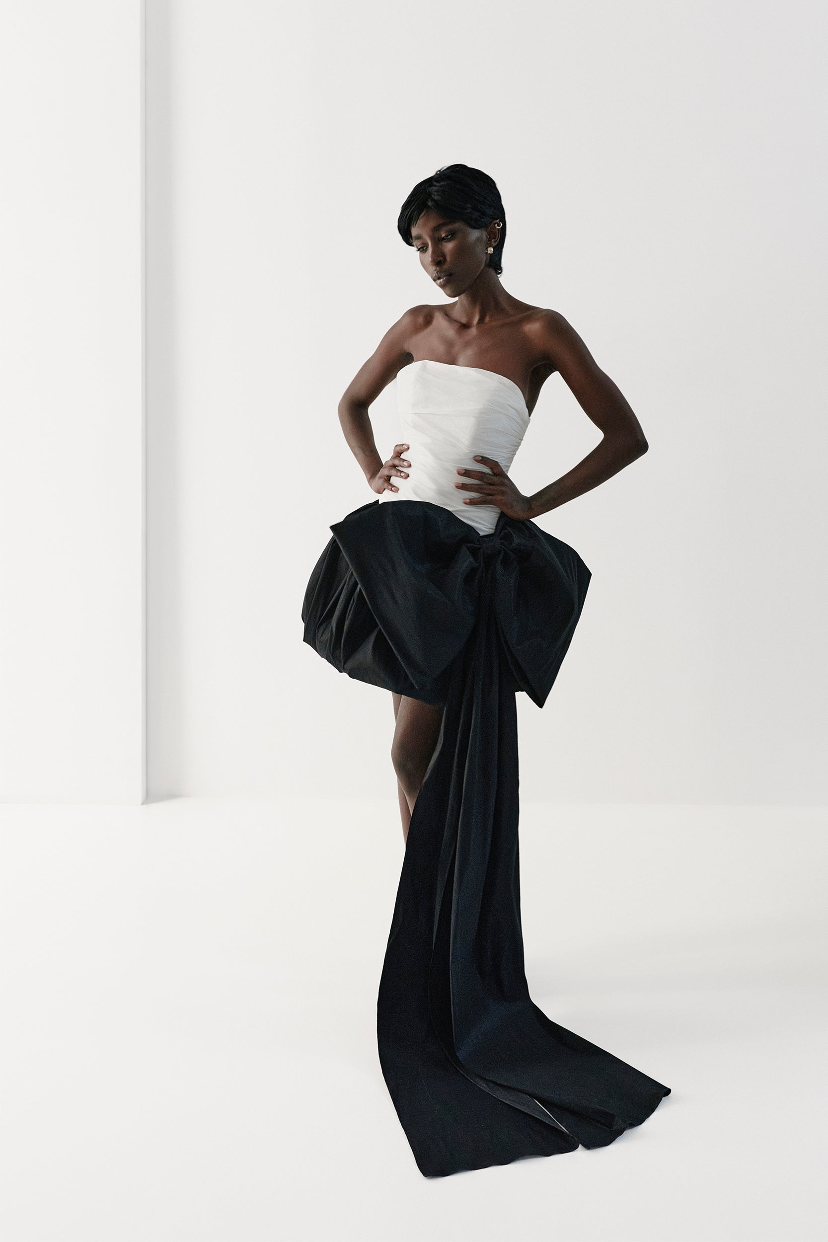 Mini bubble skirt in black taffeta