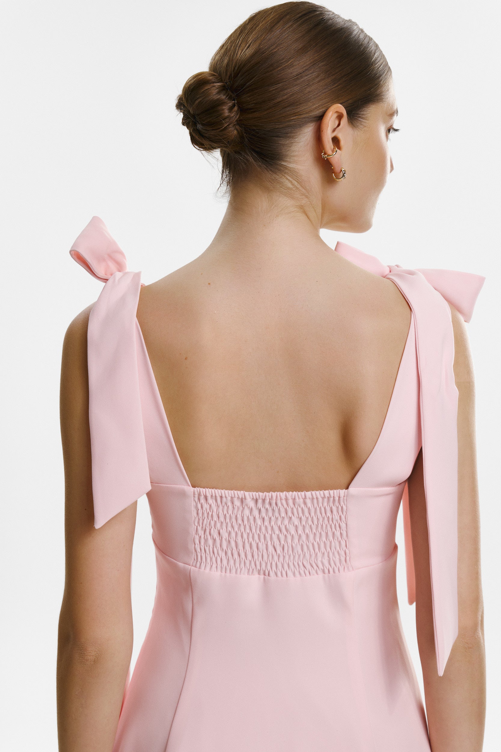 Ribbon-strap flared mini dress in pink crepe