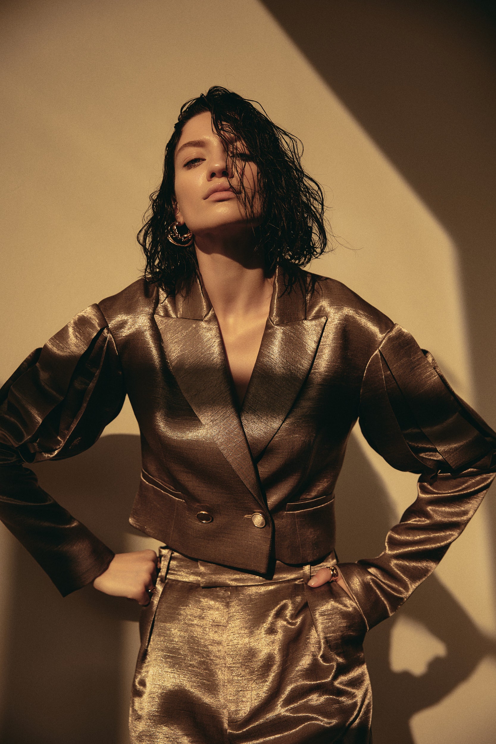 Statement cropped blazer in liquid silver