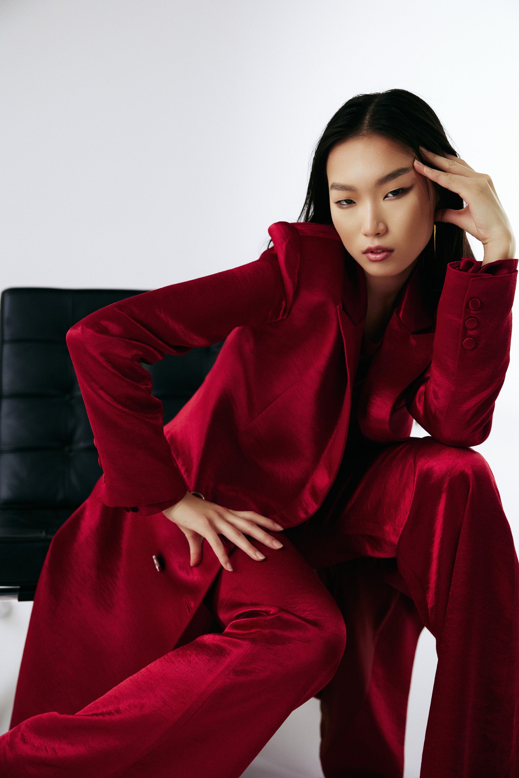Belted midi trench coat in red satin blend