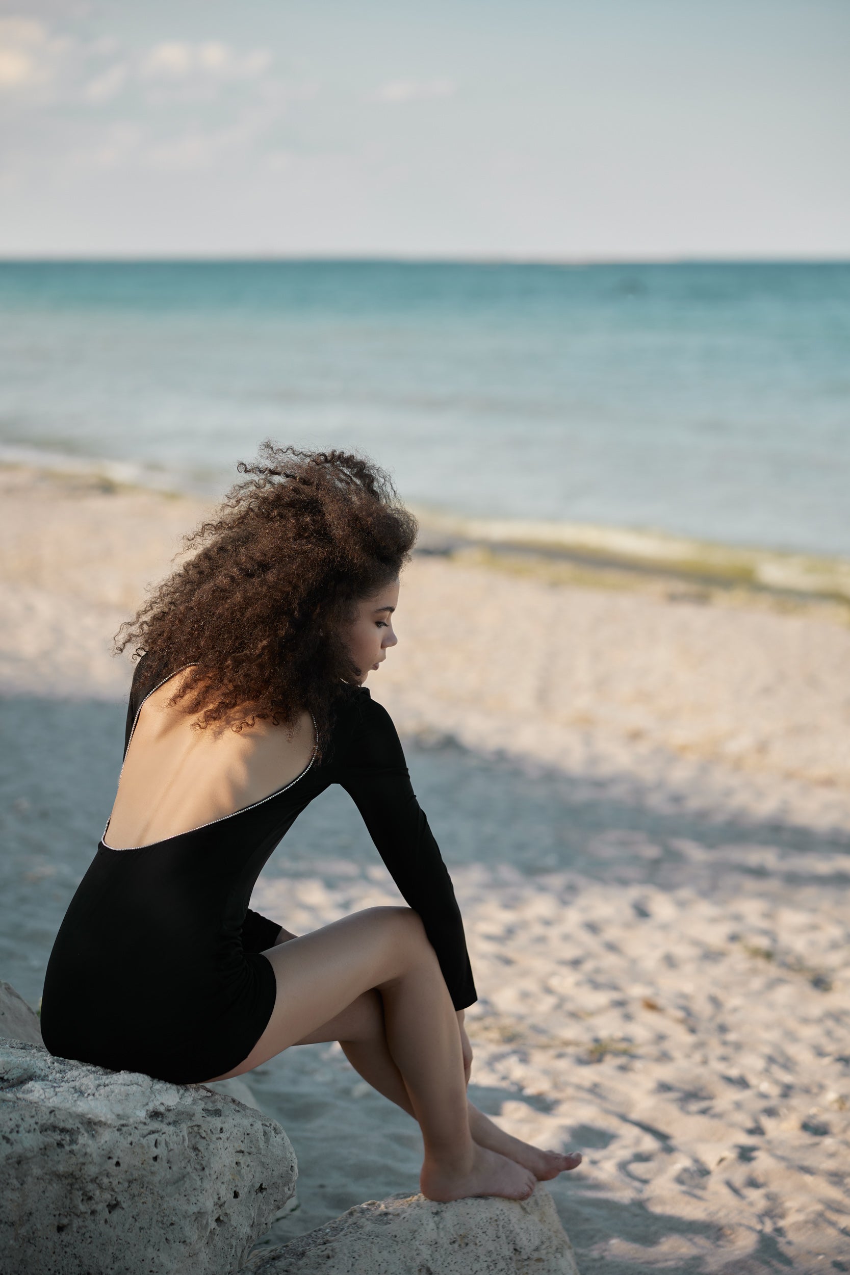 Open-back mini dress in black