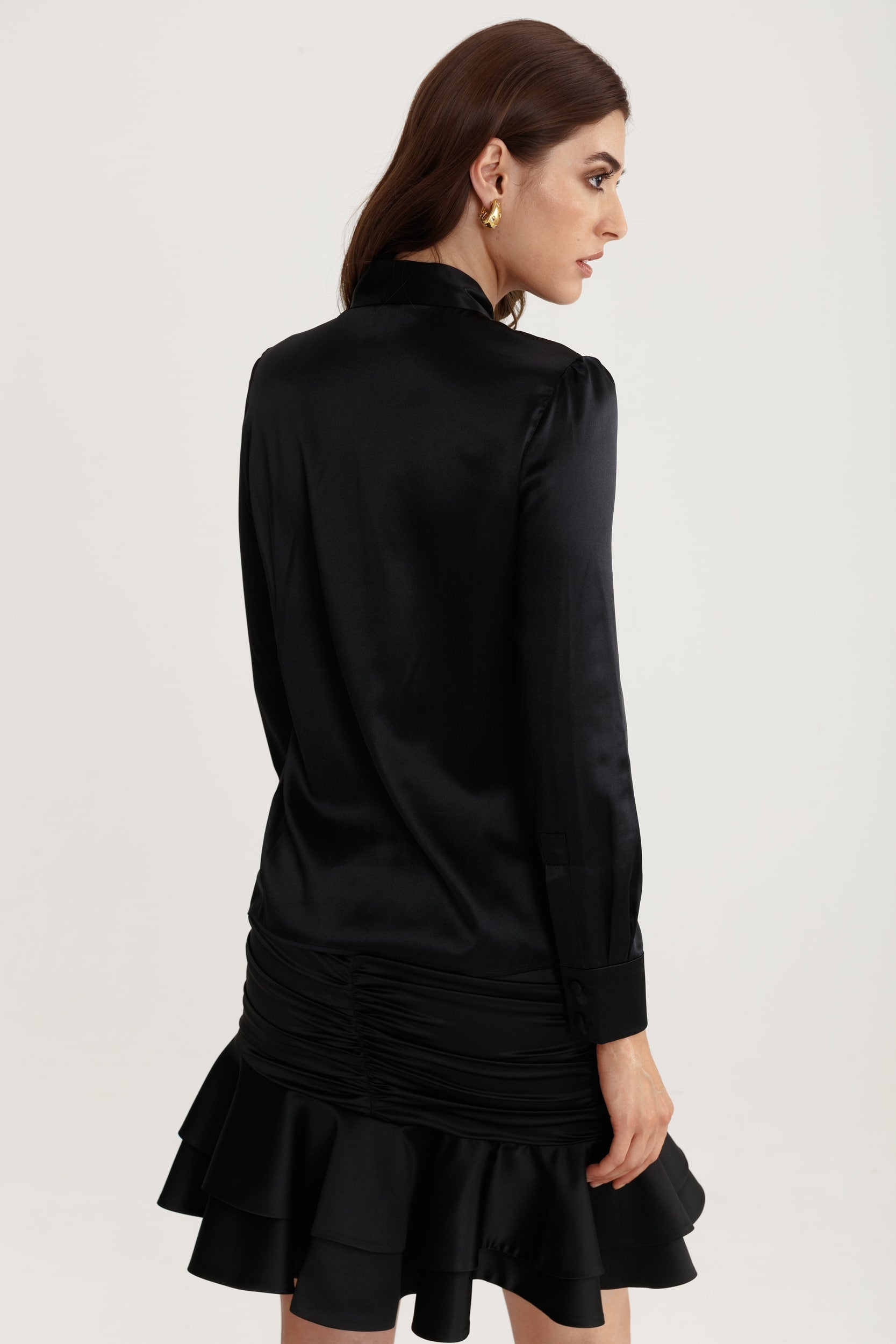 Elegant bow blouse in black silk blend