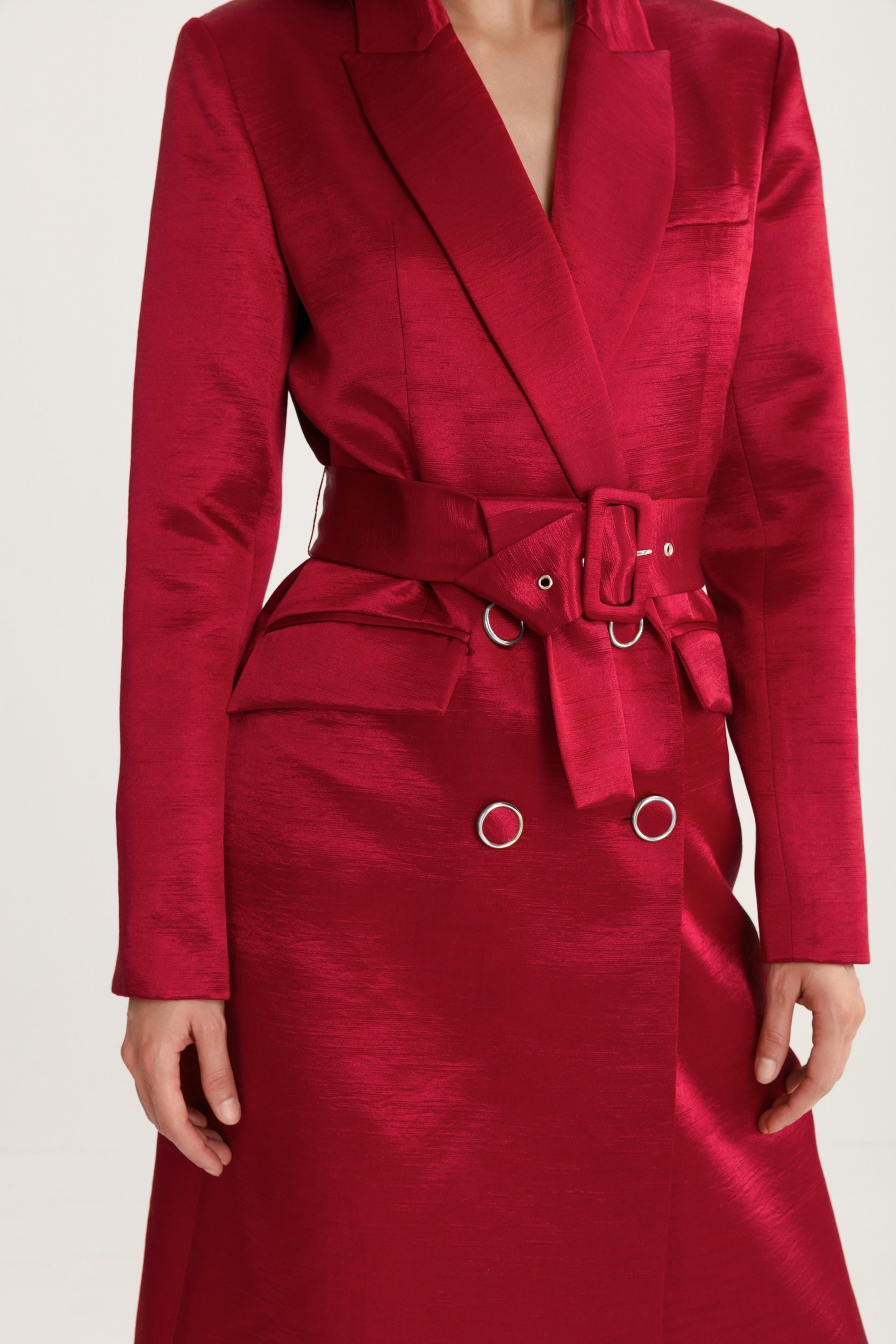Belted midi trench coat in red satin blend