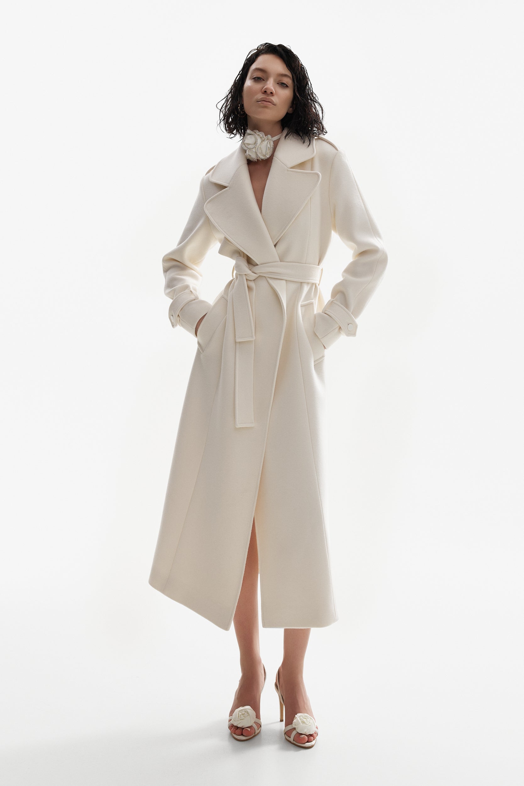 Wool and cashmere trench coat in white