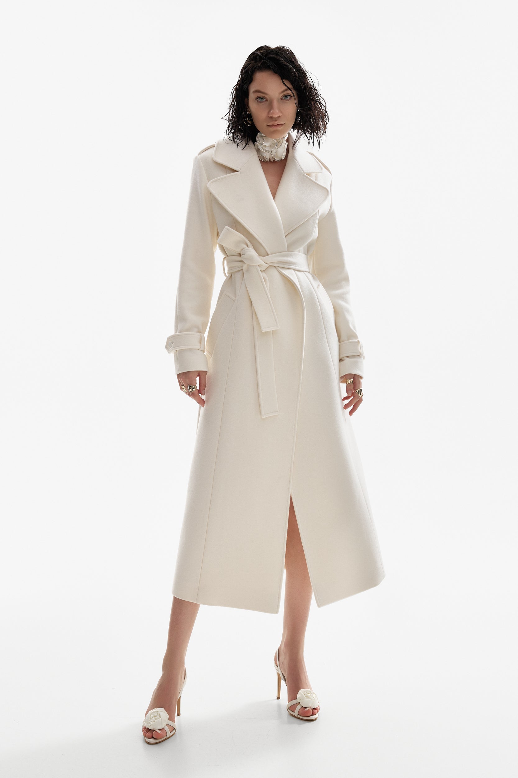 Wool and cashmere trench coat in white