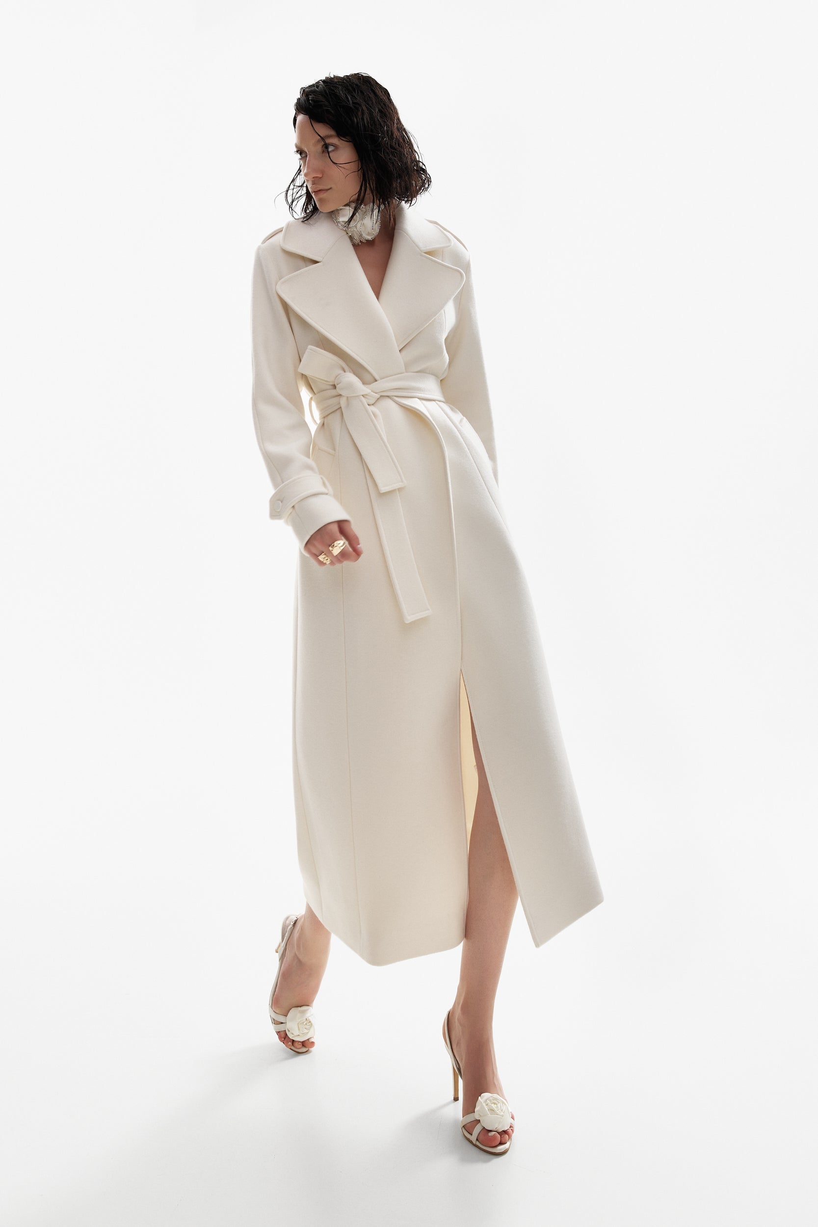 Wool and cashmere trench coat in white