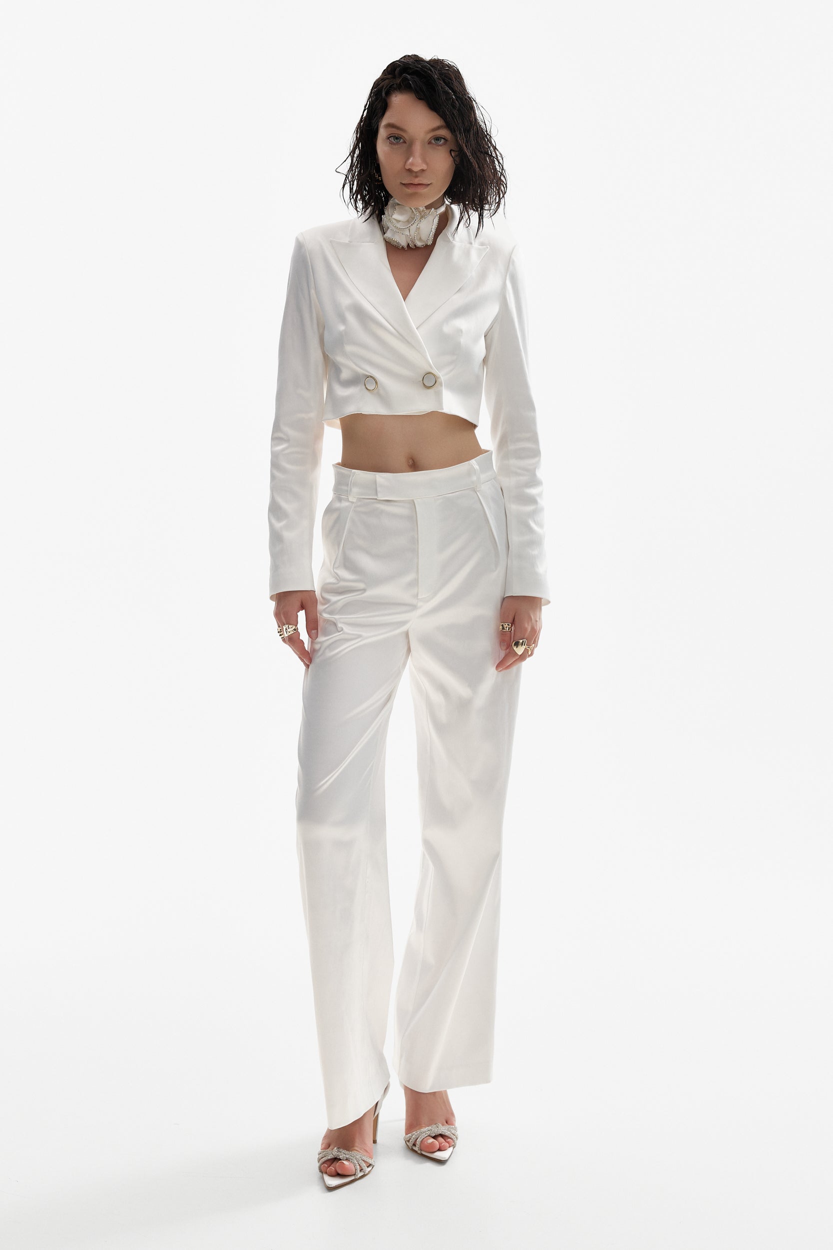 Cropped satin blazer in white