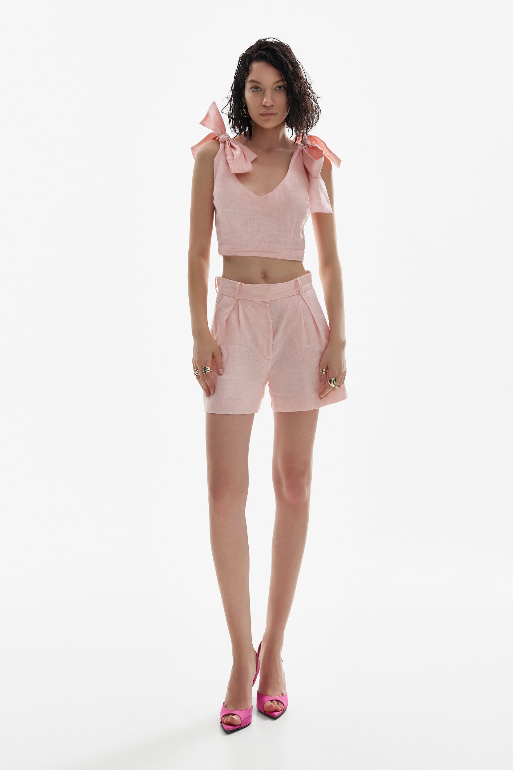 Linen shorts in pink