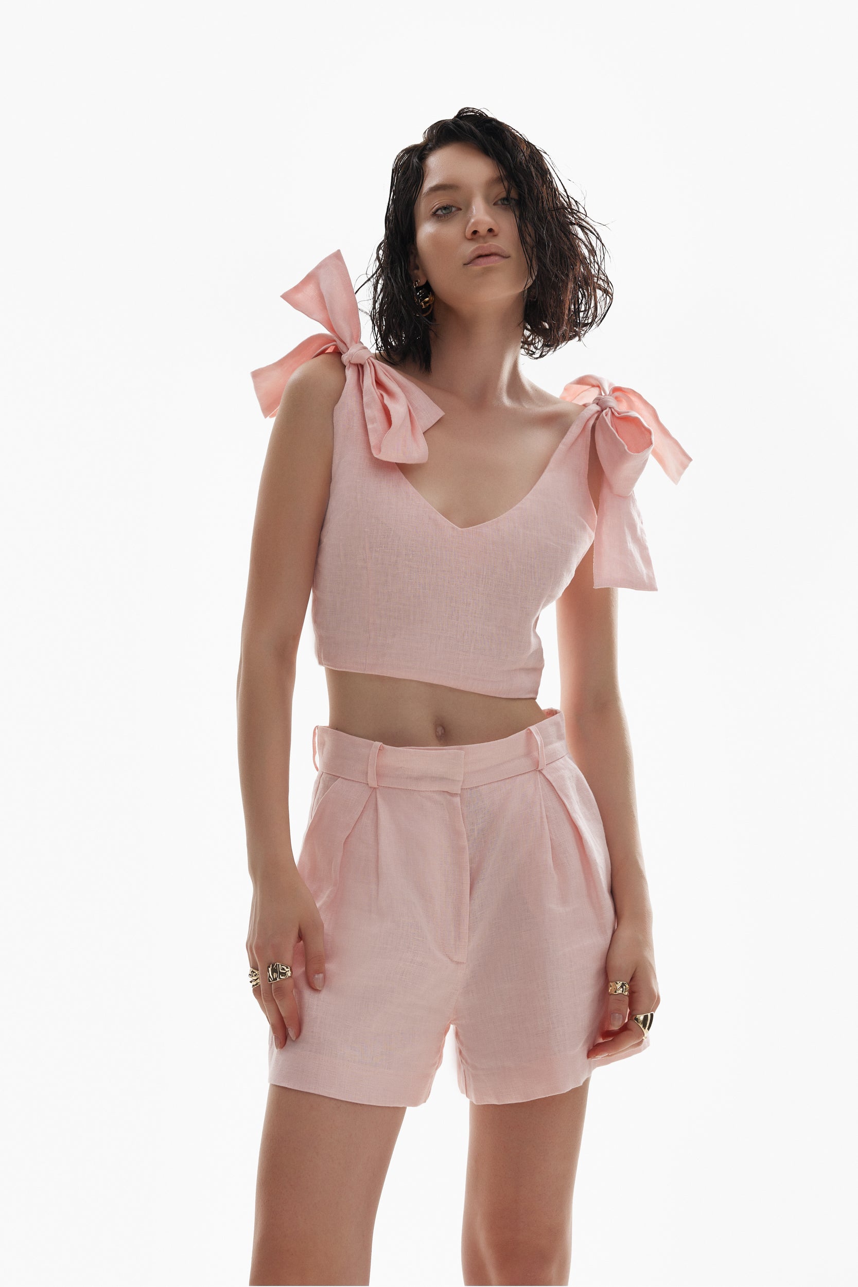 Linen shorts in pink