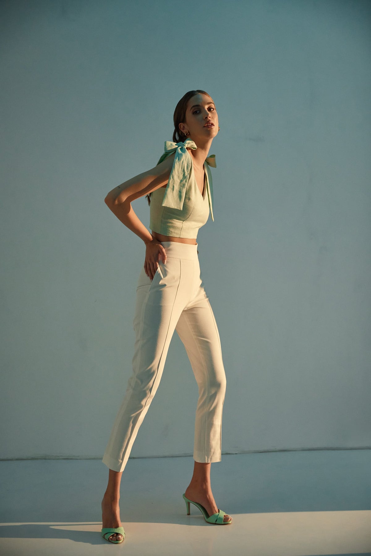 Bow strap linen crop top in mint green