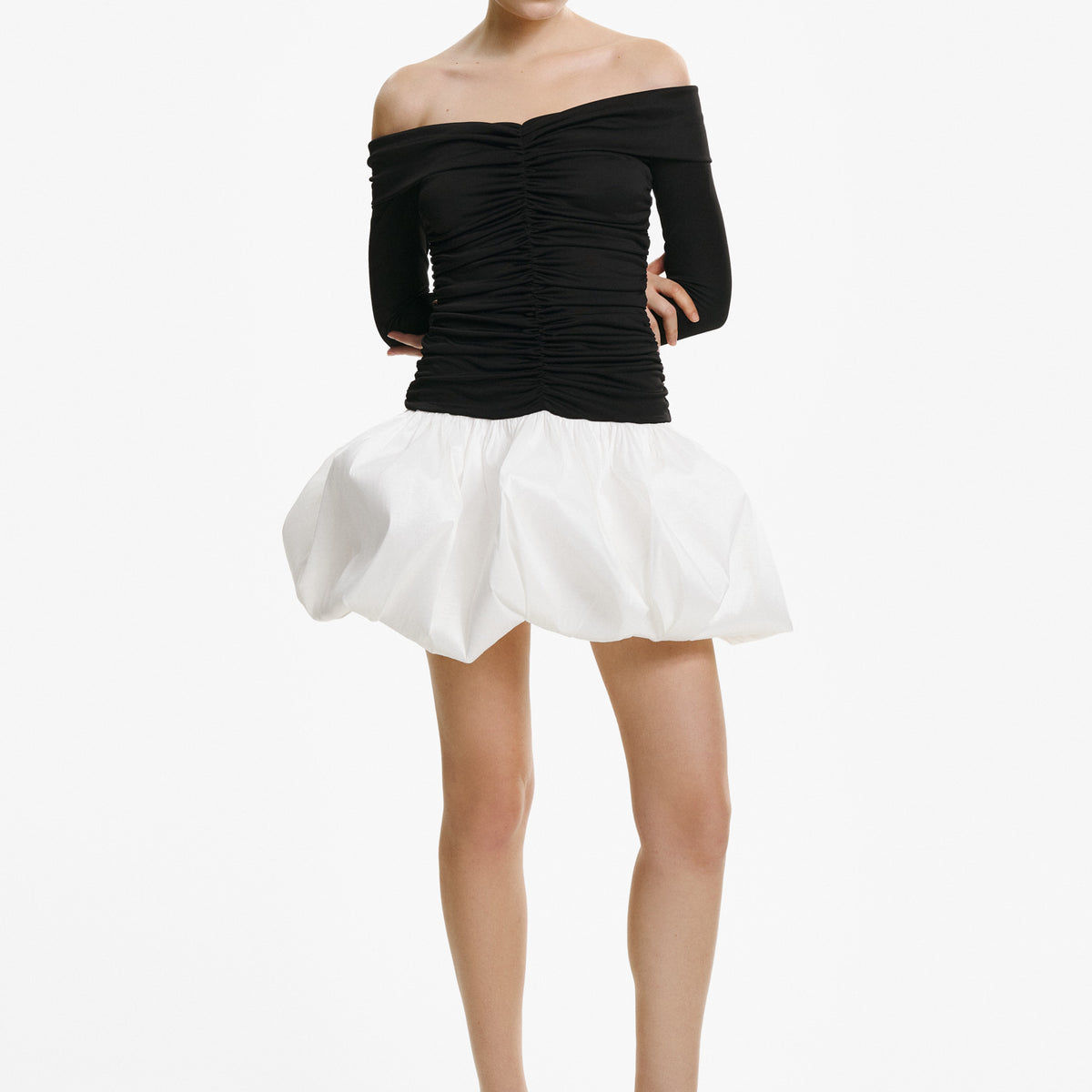 Off-the-shoulder ruched bubble mini dress in black-white 44
