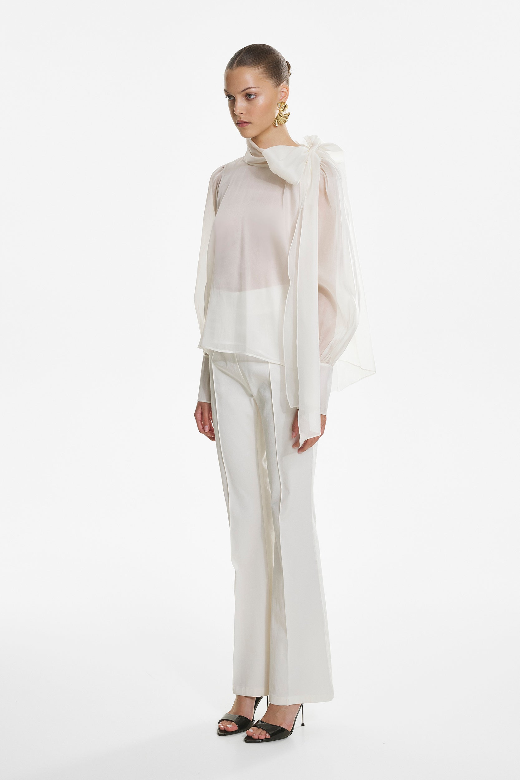 High rise trousers in white