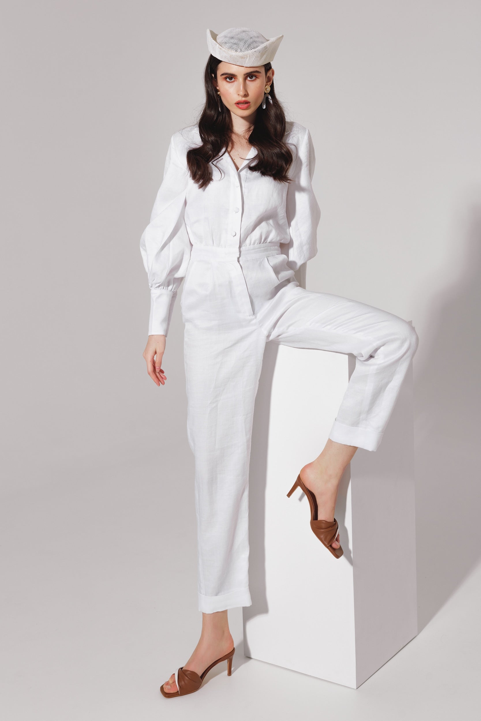 Summer breeze jumpsuit in white linen